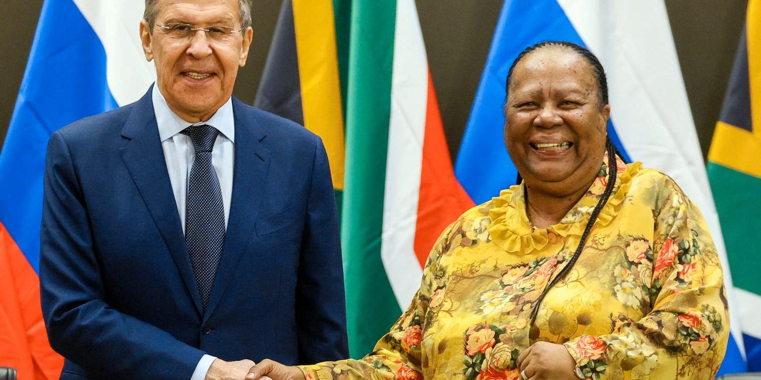 Stämningen var till synes god när Rysslands utrikesminister, Sergej Lavrov, träffade sin sydafrikanska kollega, Naledi Pandor, i början av veckan. 