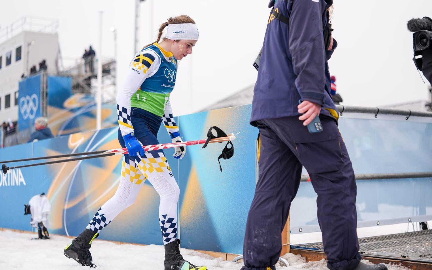 Ebba Andersson efter sin mardrömssträcka i OS-stafetten. 