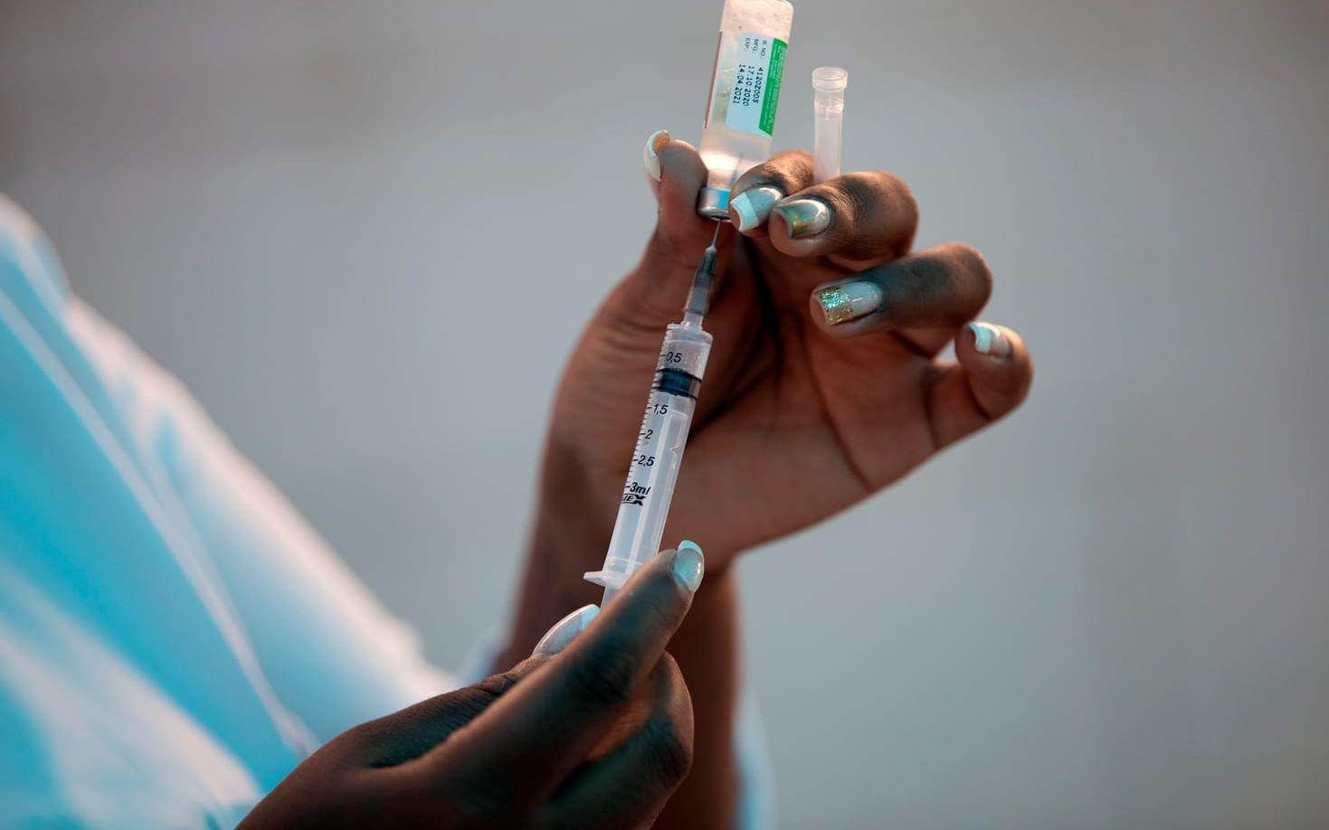 Flera länder utanför EU har börjat använda Astra Zenecas vaccin.