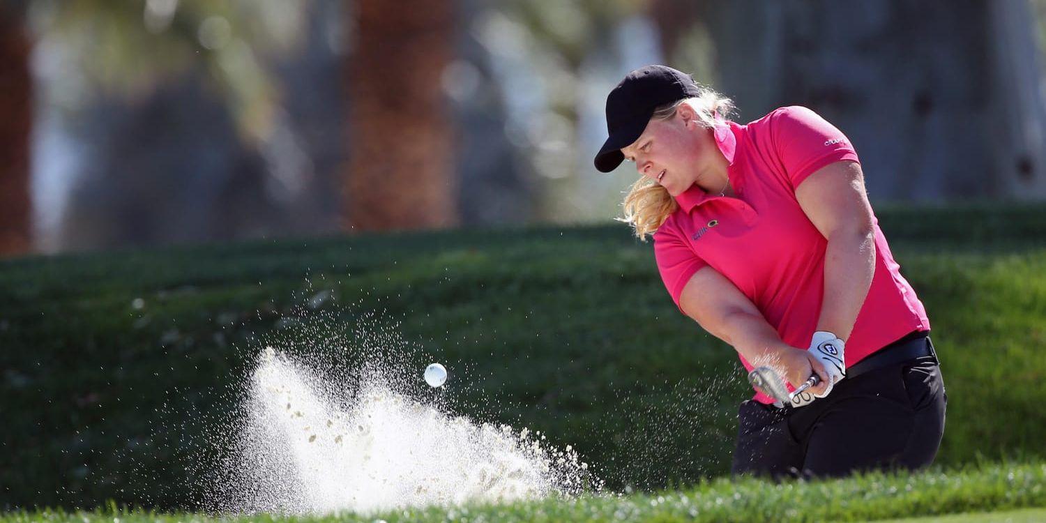Caroline Hedwall reste sig efter lördagens mardrömsrunda och var bäst för dagen när Europatourtävlingen i golf i Melbourne, Australien, avgjordes. Det räckte till en delad femteplats.