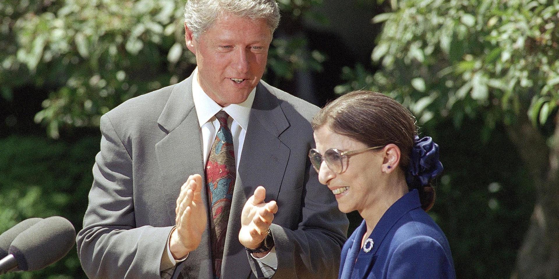 President Bill Clinton och Ruth Bader Ginsburg när domaren 1993 nominerades till Högsta domstolen. 