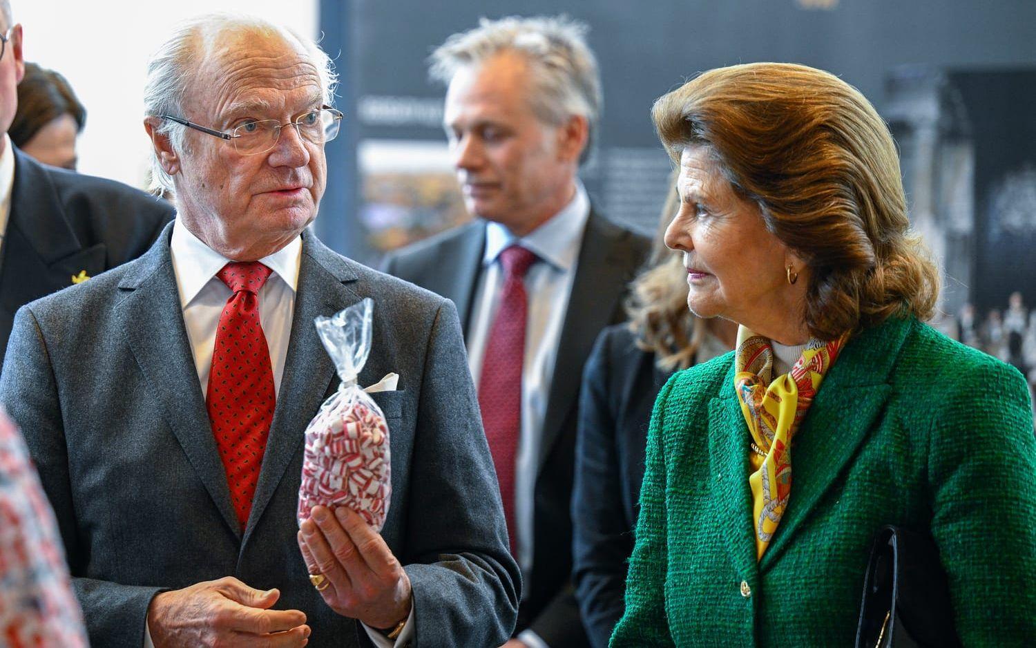 Med anledning av jubileumsåret besöker kungen och drottning Silvia samtliga 21 län i Sverige under 2023.