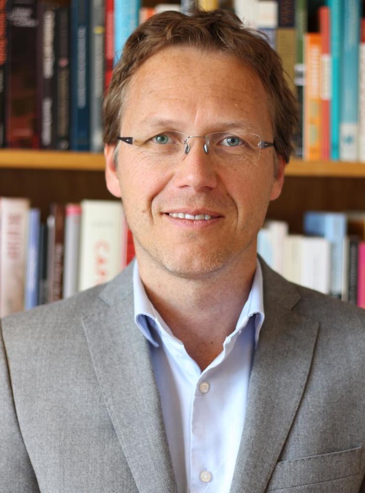 Ola Olsson, professor i nationalekonomi på Handelshögskolan vid Göteborgs universitet.