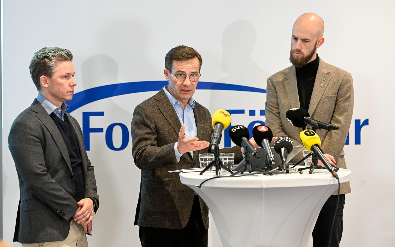 Beslutet om att återupprätta civilplikten meddelades av statsminister Ulf Kristersson (M) på  en pressträff på Folk och försvar i Sälen