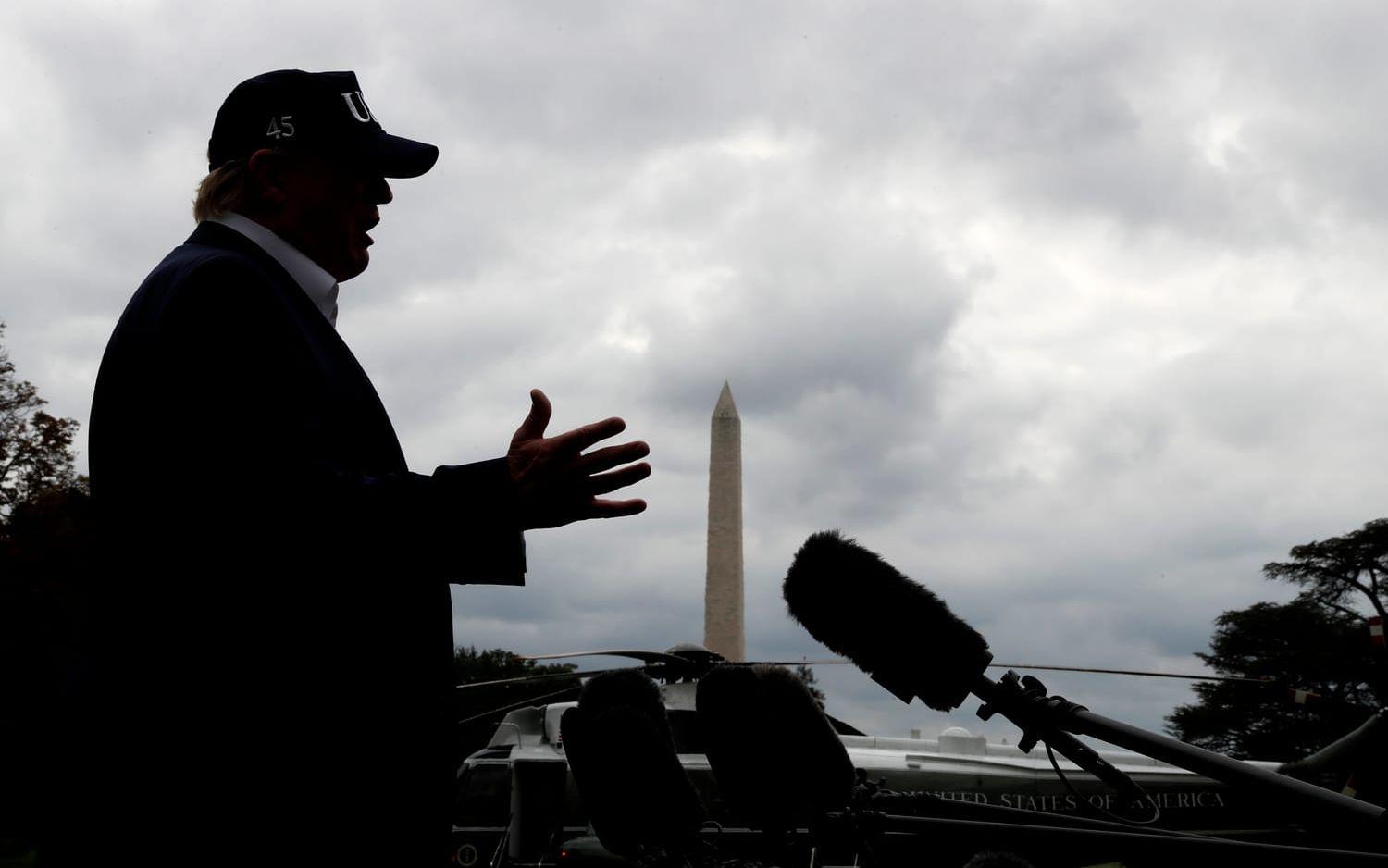 USA:s president Donald Trump slog snabbt till mot tillsynsmyndigheter när han tillträdde på nytt, bland annat den som ska garantera privatlivets helgd för europeiska uppgifter. Arkivbild.