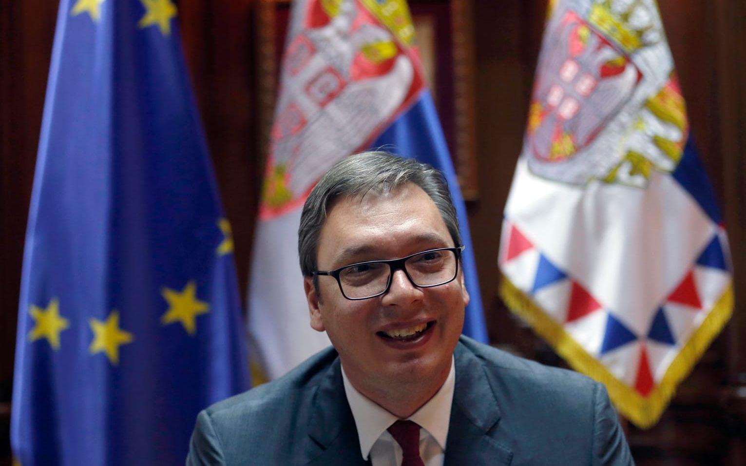 Serbiens president Aleksandar Vucic sa i samband men den presskonferens "Vi vet var vi är på väg", vilket tolkades som att han menade EU.