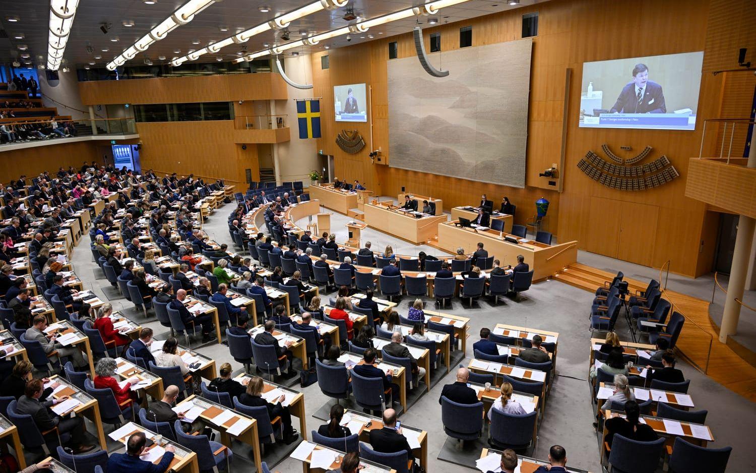 Partierna har utfärdat närvaroplikt för sina ledamöter vid riksdagsomröstningar. Arkivbild.