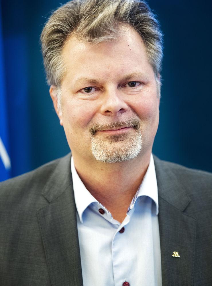 Axel Josefson (M).
