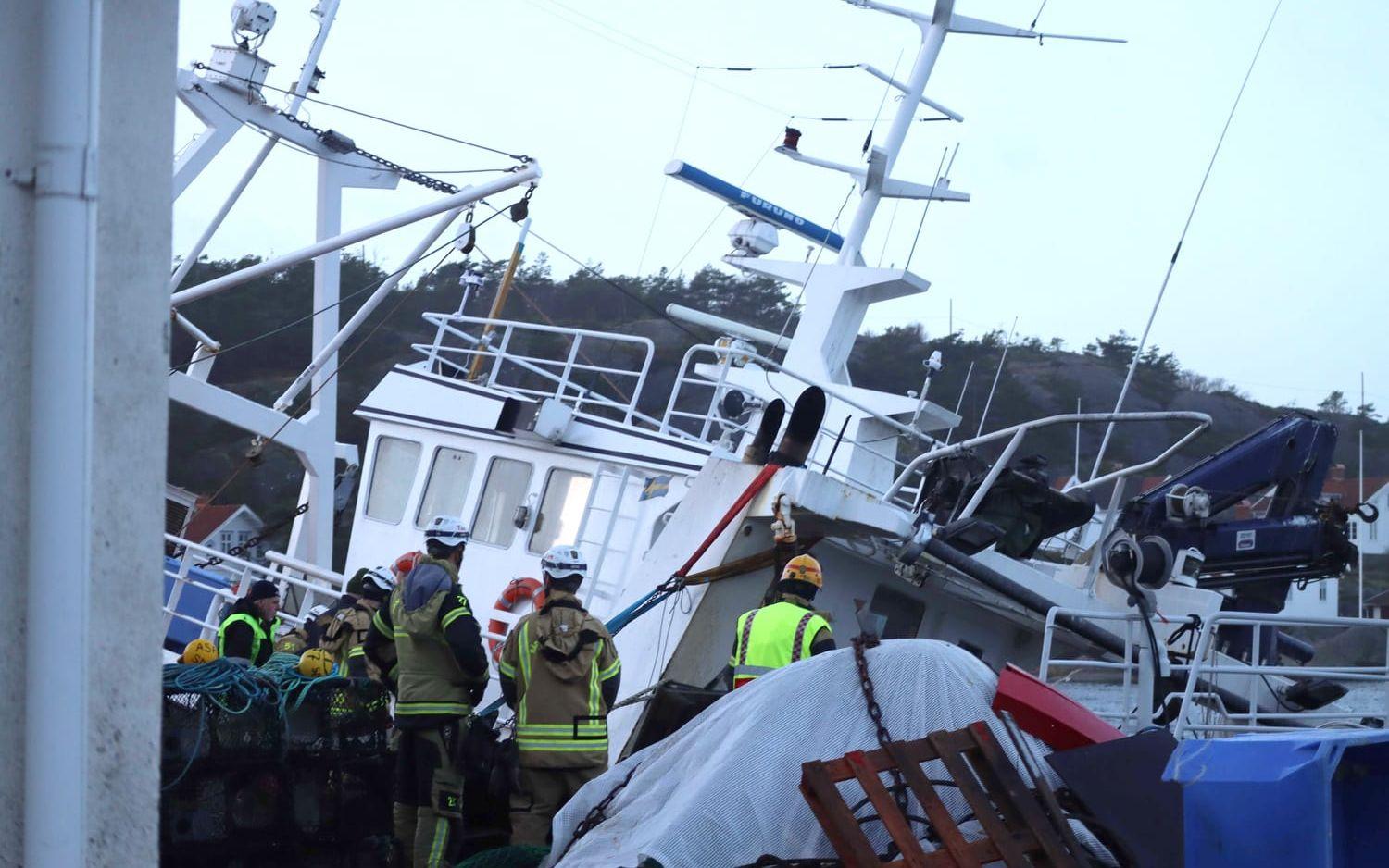 Både räddningstjänsten, Kustbevakningen och Sjöräddningssällskapet deltog i insatsen. 