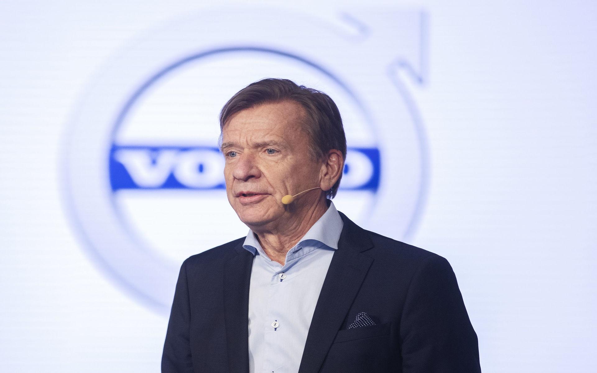 &quot;Coronakrisen kräver solidaritet och handlingar&quot;, skriver Volvo Cars vd Håkan Samuelson på Twitter.