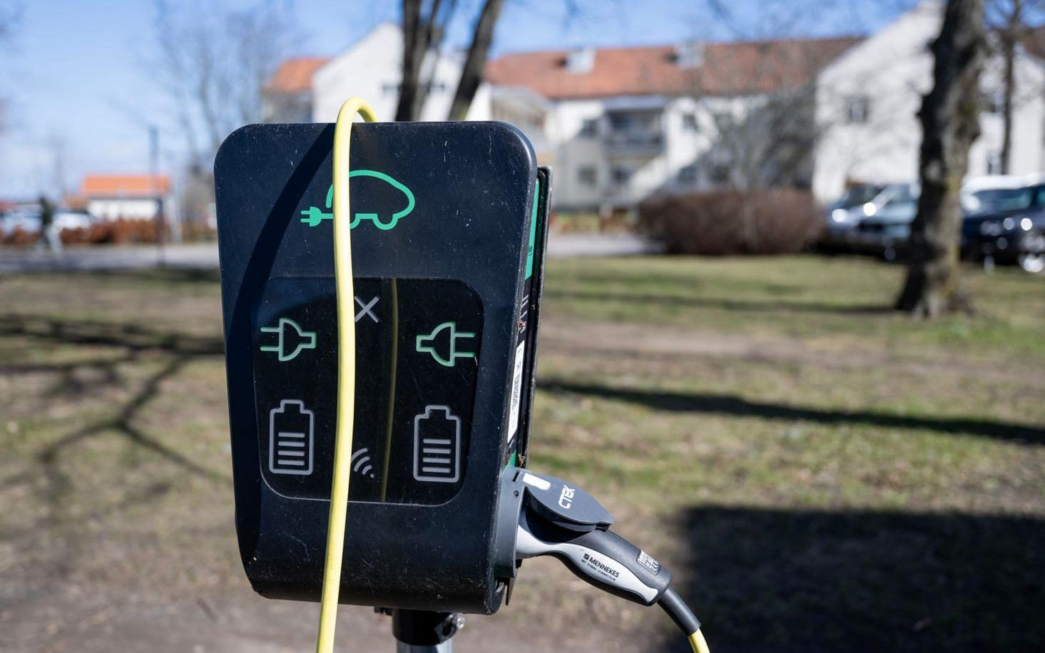 Fler än 60 000 publika laddpunkter finns i landet. 11 000 är snabbladdare, där många används för lite, enligt Energimyndigheten. 