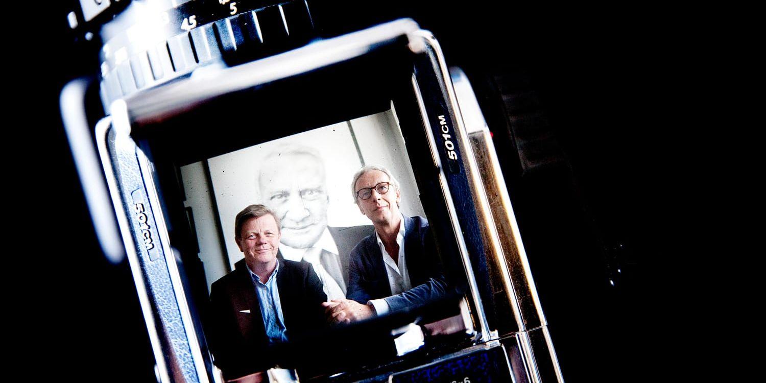 Med färskt kapital i ryggen och nya kameramodeller ser Hasselblads vd Perry Oosting och produktchefen Ove Bengtsson framåt. På fotot bakom syns astronauten Edwin "Buzz" Aldrin.