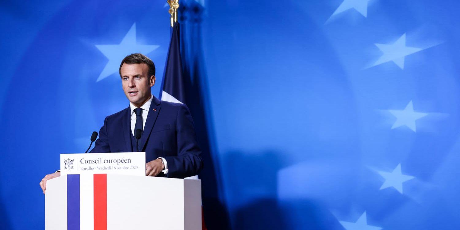 Frankrikes president Emmanuel Macron uppmanar EU att ompröva reglerna för Schengensamarbetet.