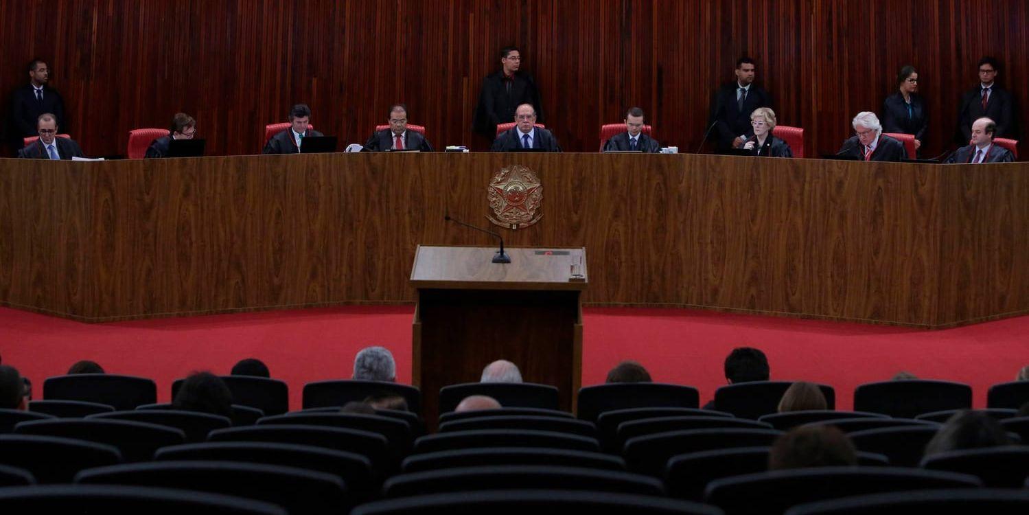 Domarna vid Brasiliens högsta valdomstol har fattat beslut om Michel Temers öde.