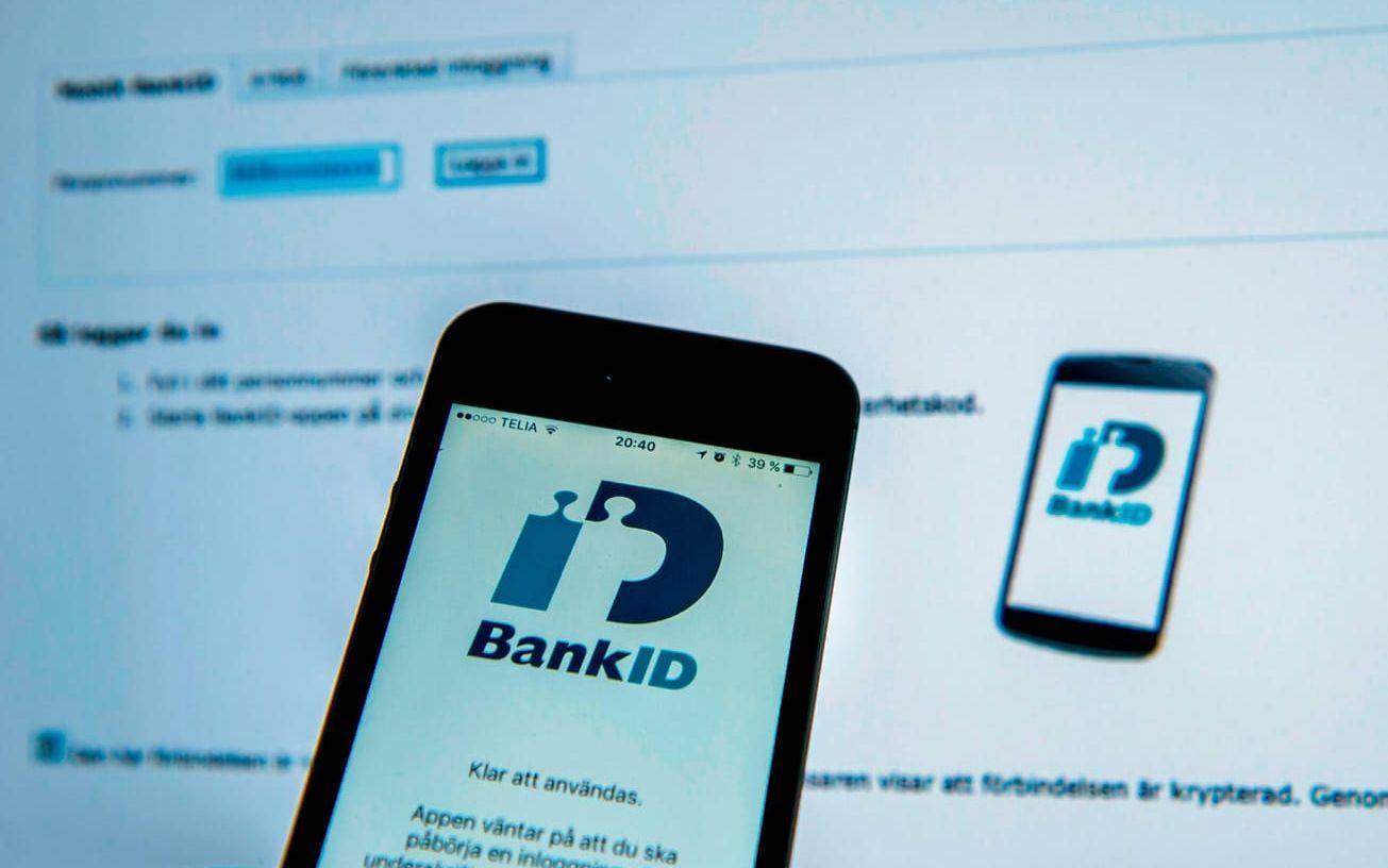 Banker driver sina kunder allt mer mot självbetjäning via nätet och utan ett bank-id kommer man inte särskilt långt idag. Bild: Anders Hofgren