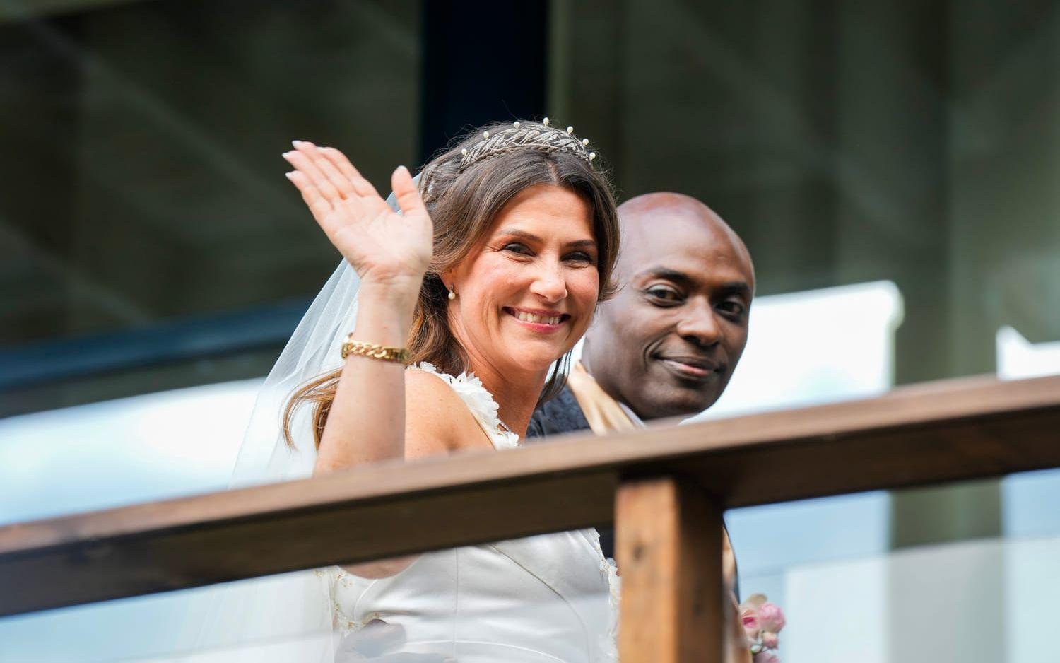 Prinsessan Märtha Louise och 'shamanen' Durek Verrett under bröllopet.