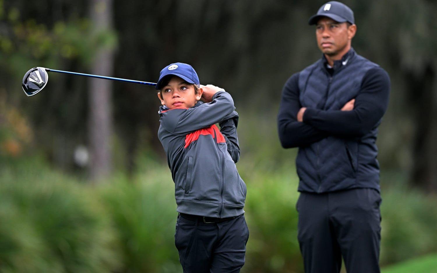 Tillammans med sin son Charlie ska Tiger Woods delta i PNC Championship. Även kallad Father/Son Challenge.