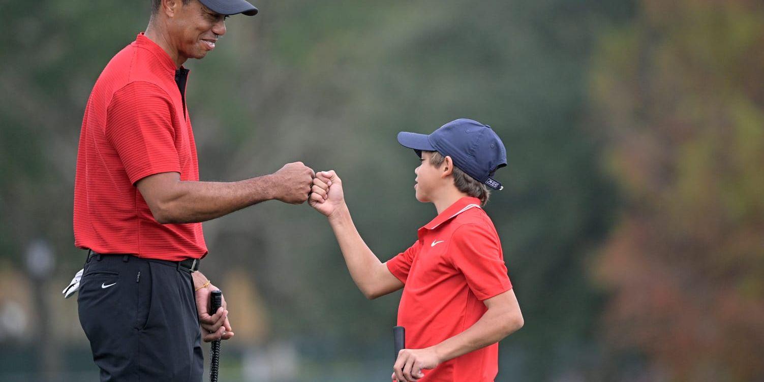 Tiger Woods tävlade tillsammans med sin son Charlie även förra året.