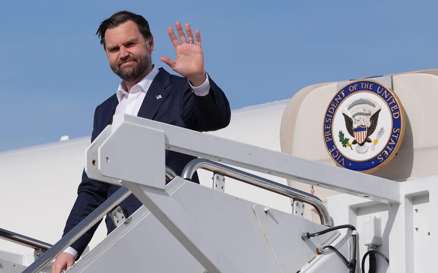 USA:s vicepresident JD Vance efter hemkomst till USA efter den senaste samtalsrundan i Pakistan. Bild från den 12 april.