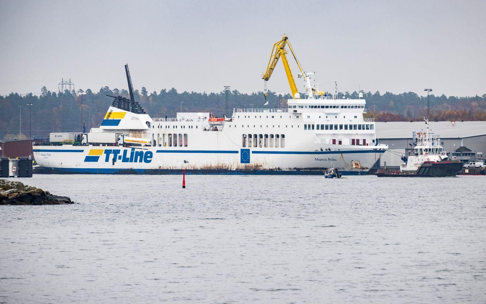 Fartyget Marco Polo gick på grund i höstas. Arkivbild.