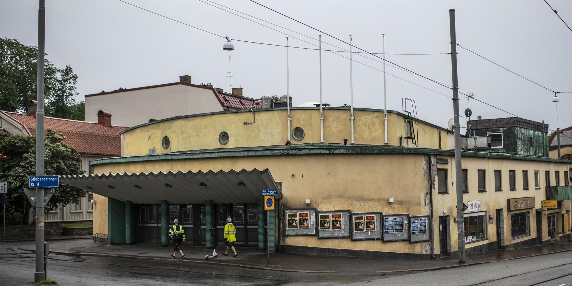 Biografen Kaparen stängde 1982 och har därefter varit post, Konsum och Lidl.