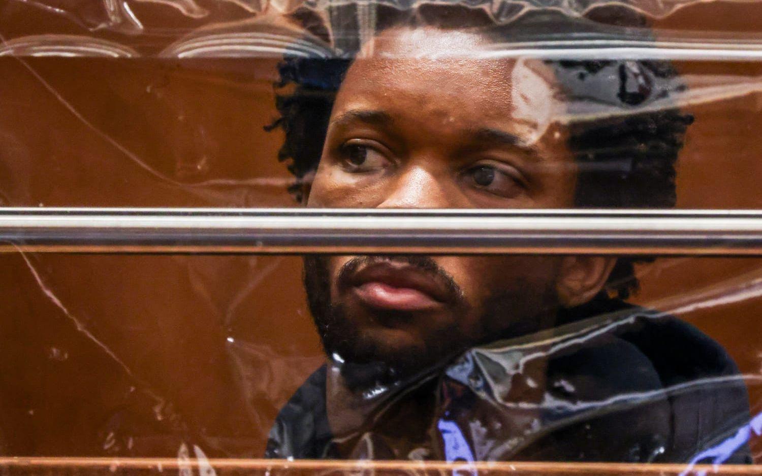 D4vd vid sin häktningsförhandling i måndags. Artisten är misstänkt för mord. 