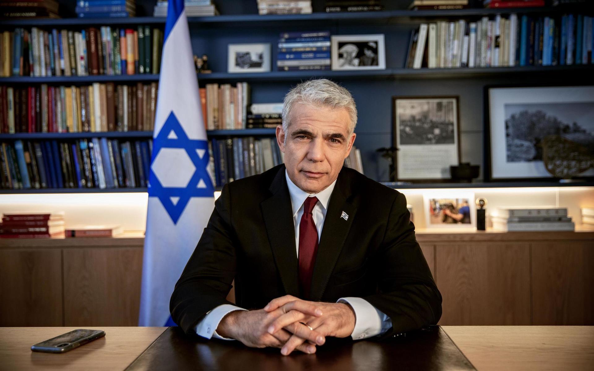 Yair Lapid hoppas få fler röster än Netanyahu i valet. 