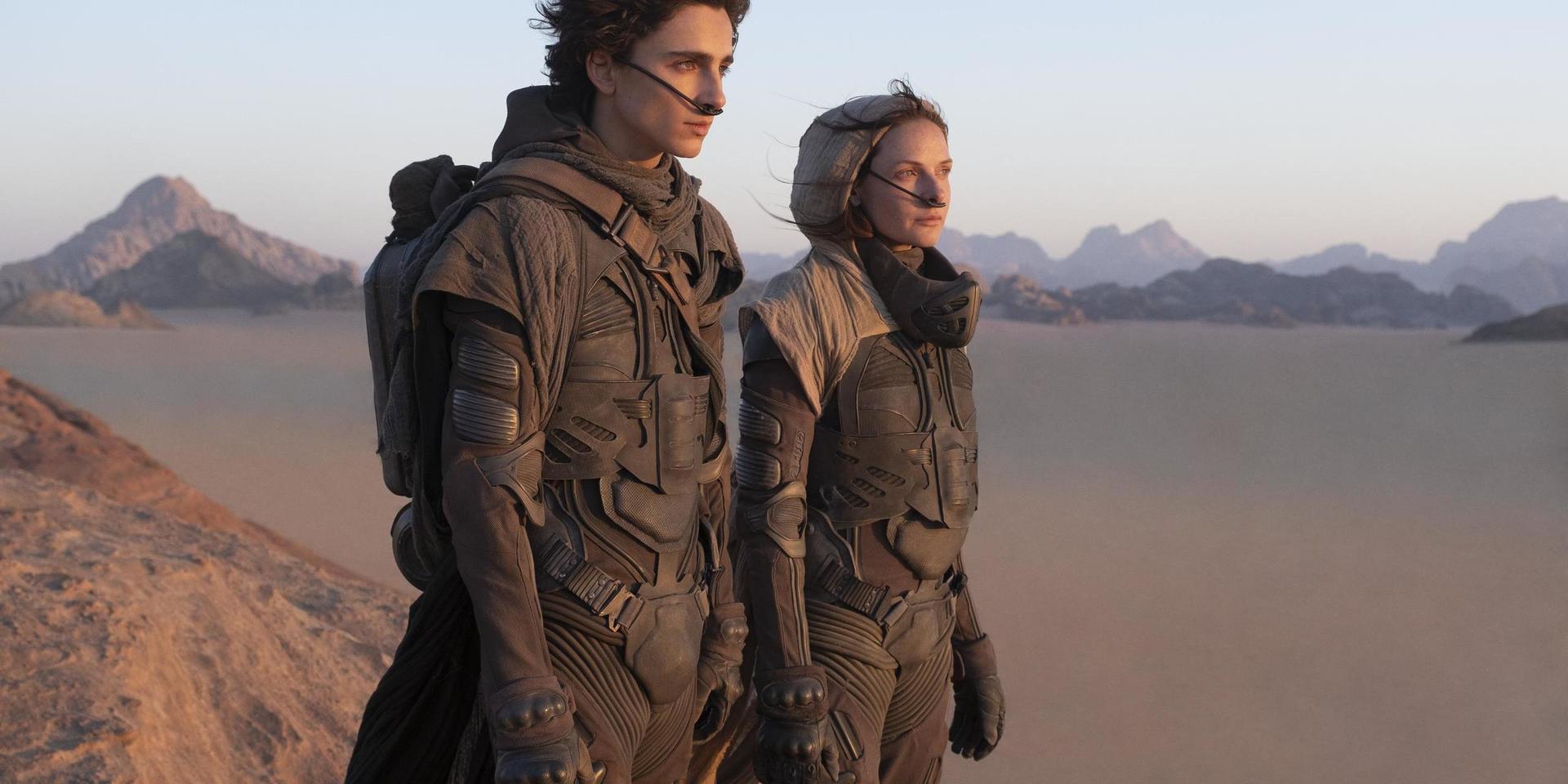 Timothée Chalamet och Rebecca Ferguson i nyversionen av 'Dune'. Pressbild.