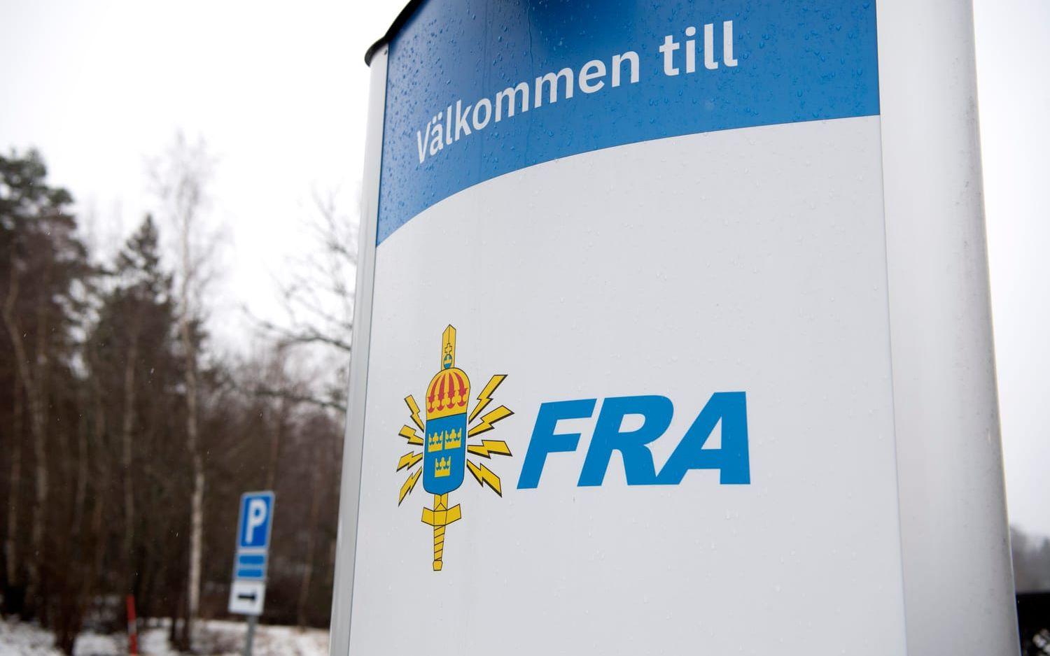 FRA , Försvarets radioanstalt, är en viktig del i Sveriges försvarsunderrättelseverksamhet.