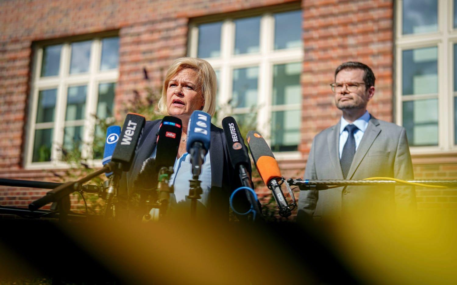Nancy Faeser och justitieminister Marco Buschmann i ett framträdande tidigare i veckan, med anledning av knivdådet i Solingen.