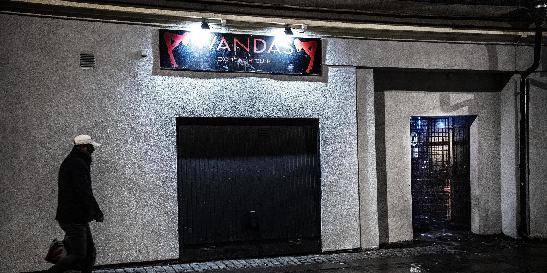 Strippklubben Wandas i Göteborg har tilldömts ett vite på 450 000 kronor efter att personalen ska ha jobbat natt.