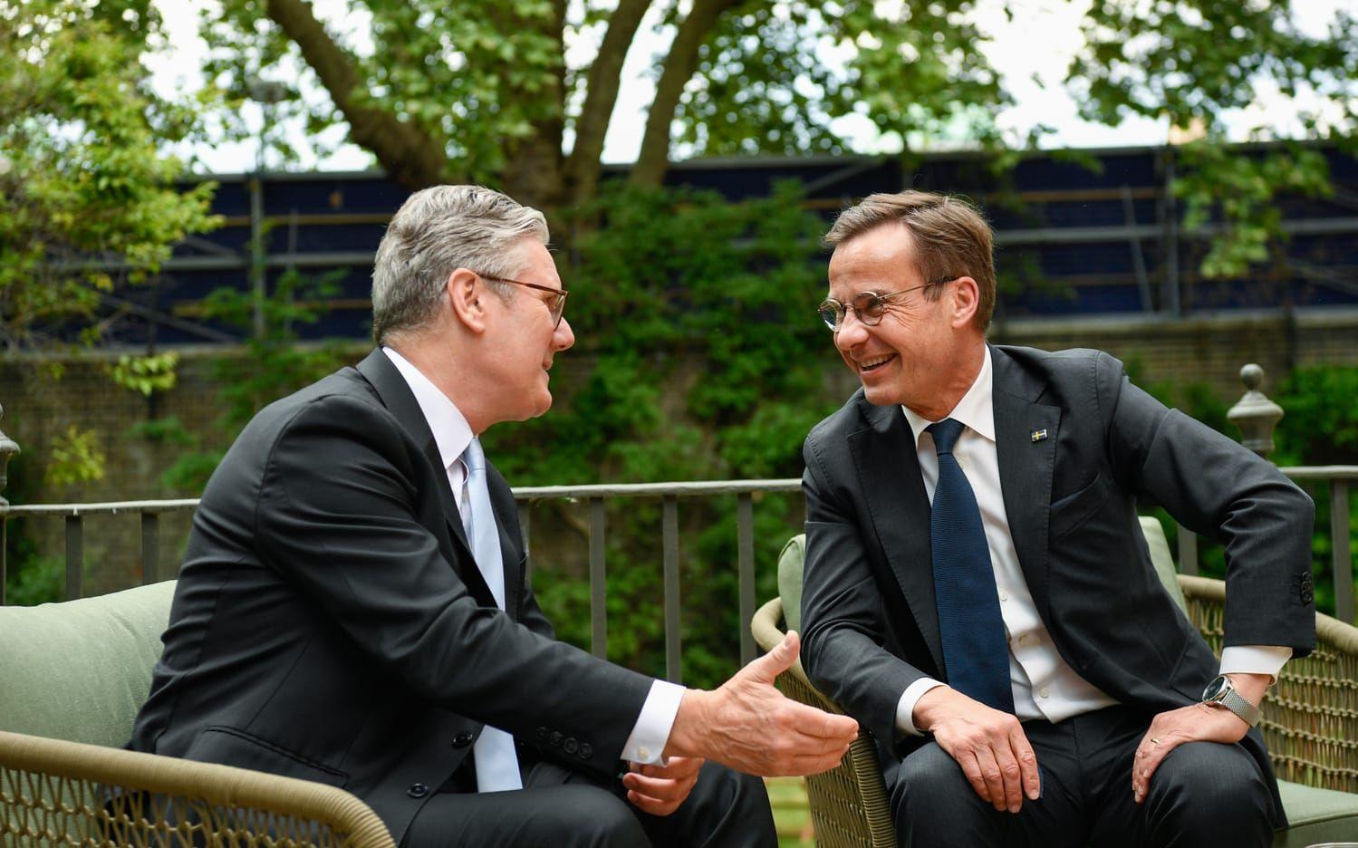 Statsminister Ulf Kristersson (M) besökte sin brittiska kollega Keir Starmer på måndagen.