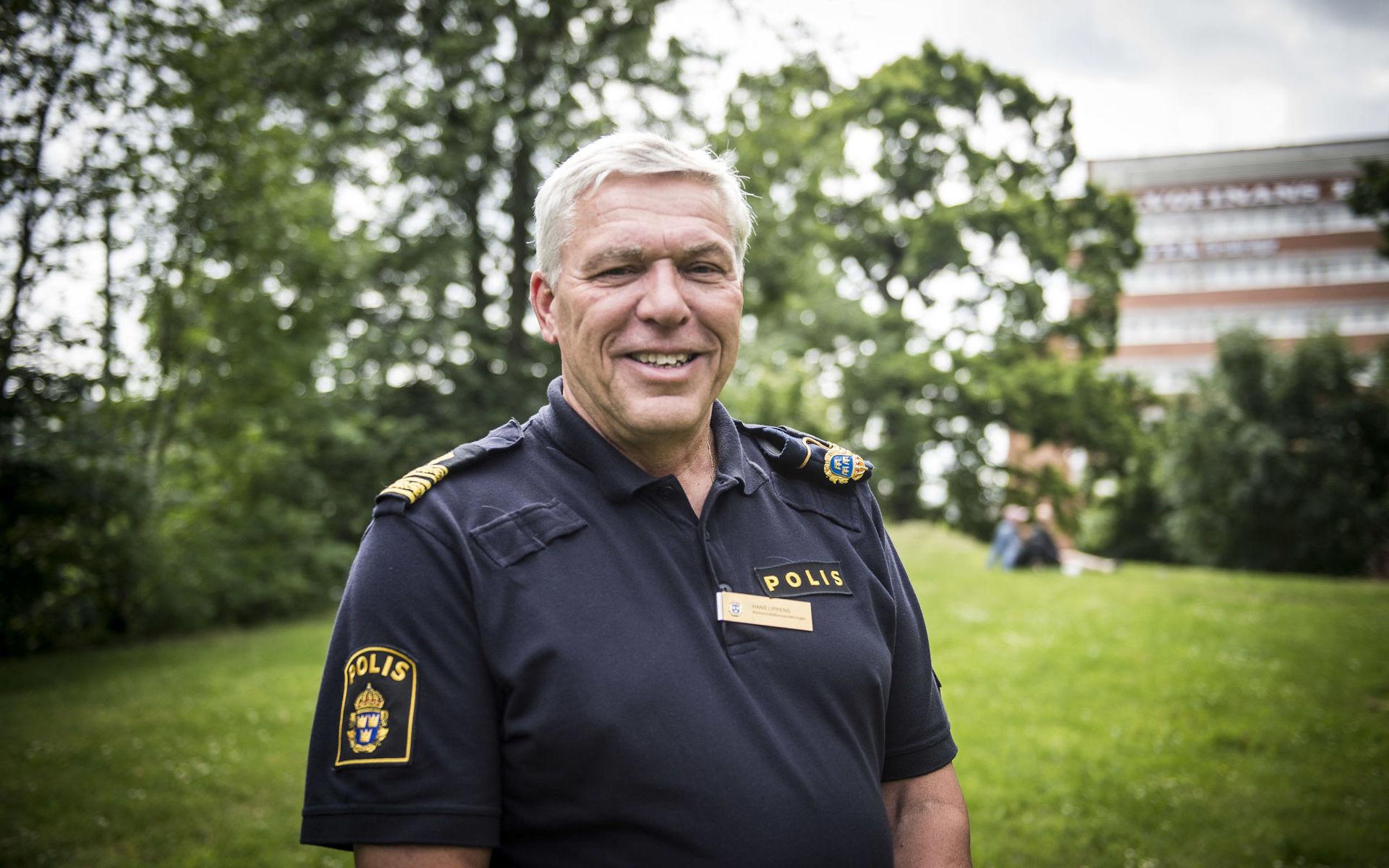 Hans Lippens, tidigare chef över piketpolisen, gränspolisen och ledningscentralen, går i pension efter 45 år i polisens tjänst.