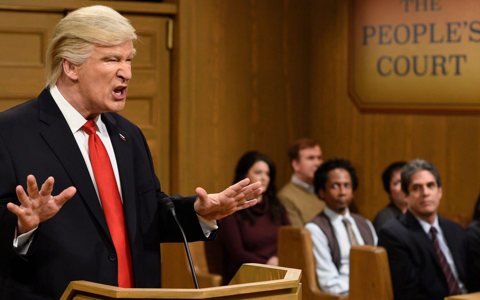 Det amerikanska satirprogrammet Saturday Night Live, SNL, driver friskt med Donald Trump. Foto: TT