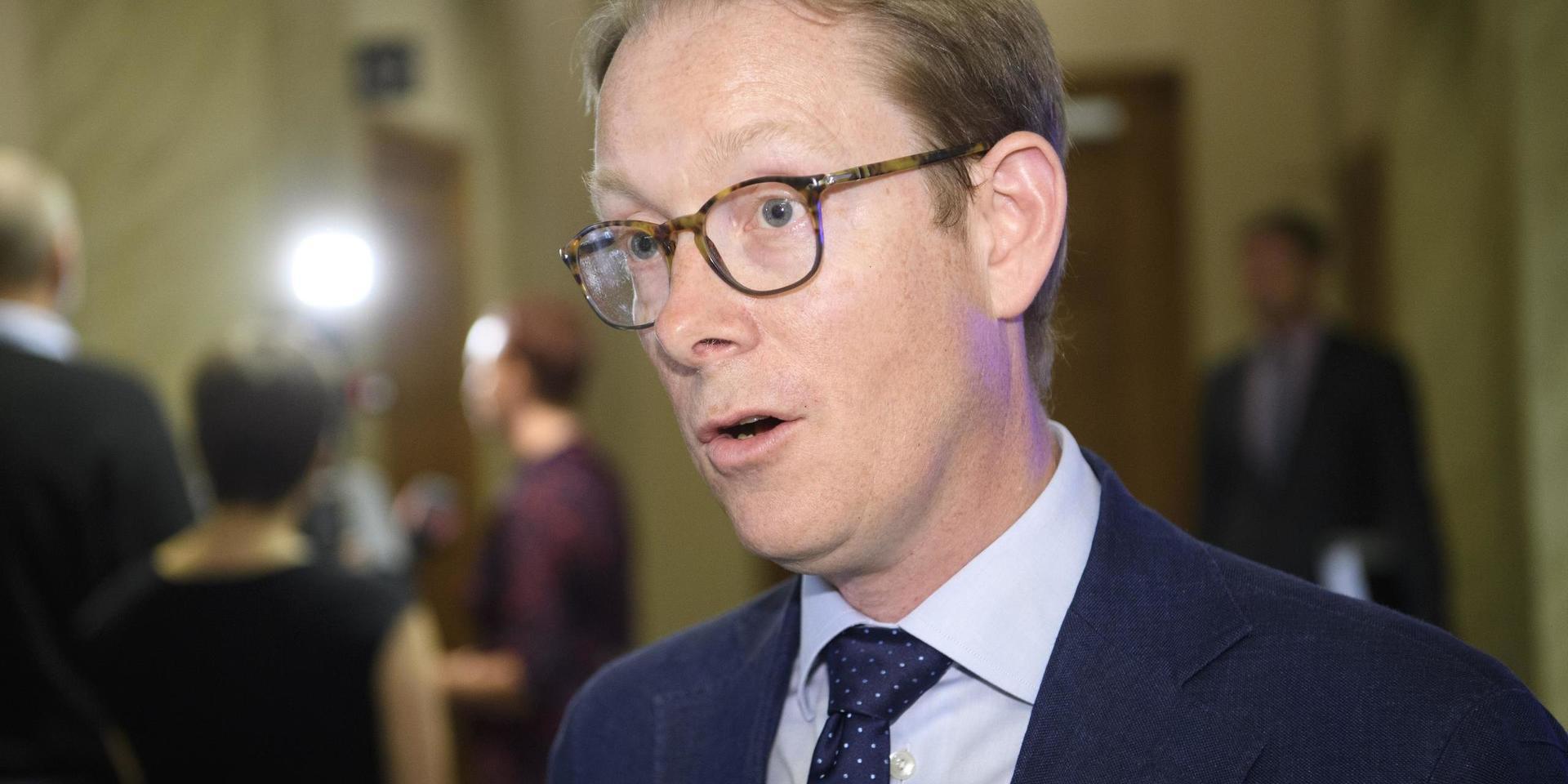Moderaternas gruppledare Tobias Billström säger att riksdagen i bantat format inte kan pågå på obestämd tid utan att det skadar demokratin. Arkivbild.
