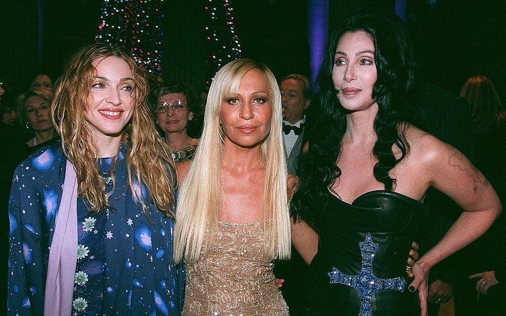 The ikoner: Madonna, Donatella Versace och Cher 1997. Foto: TT.