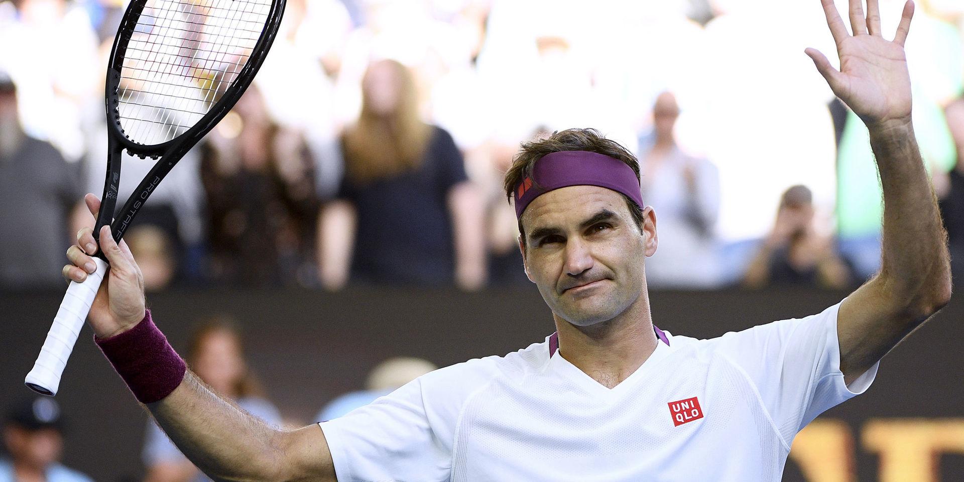 Roger Federer möter Novak Djokovic i semifinal efter en mirakelvändning i kvartsfinal.