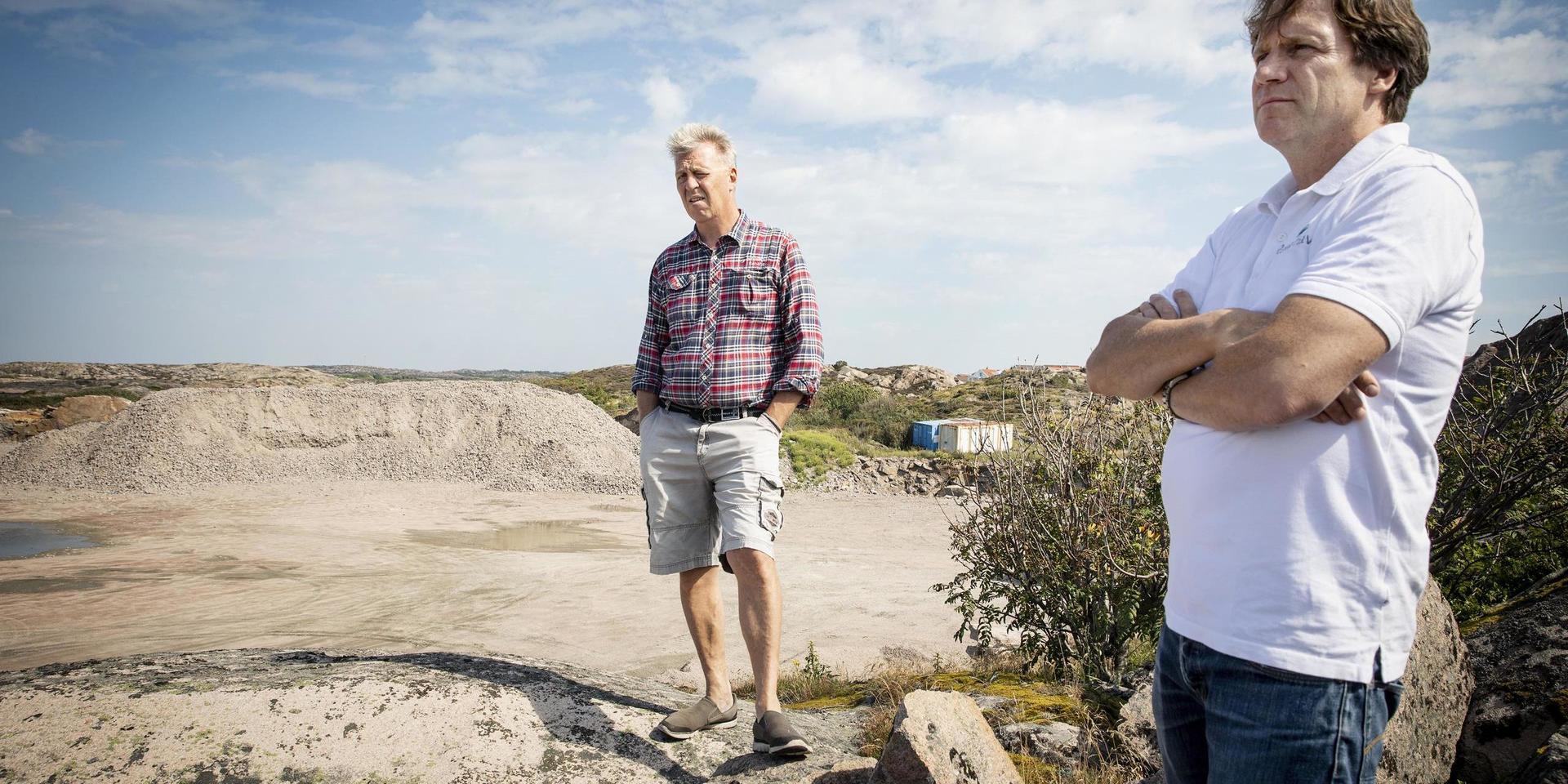 Joel Oresten och Claes Lundberg på Rena hav och Smögenlax har förberett stora områden för laxodling på land.