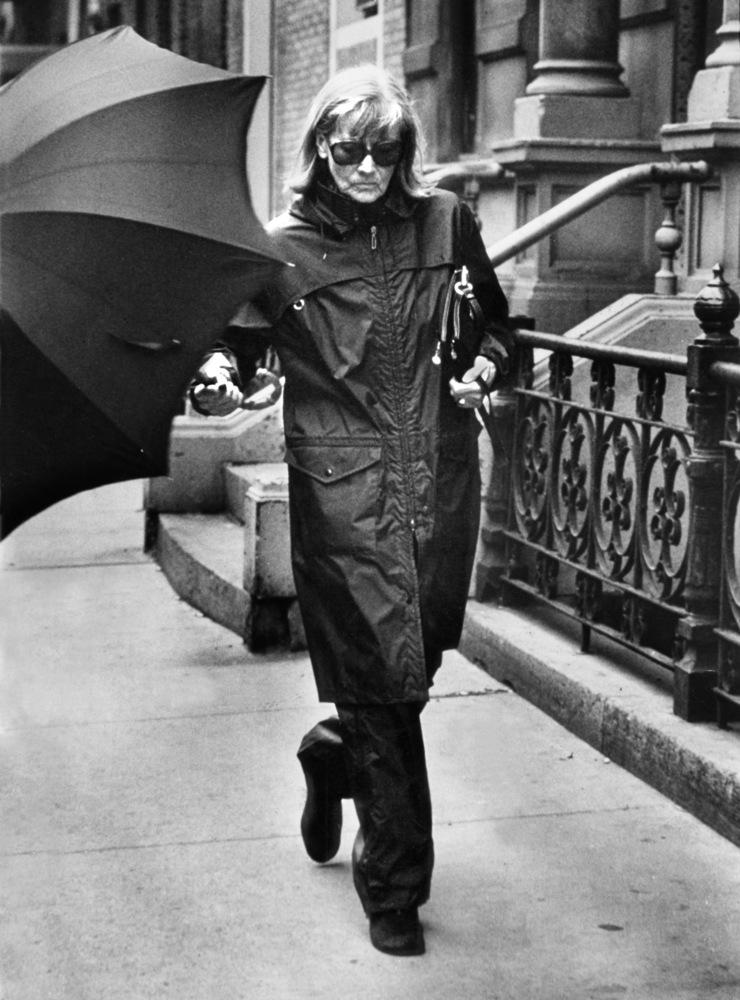 Efter att hon slutat som skådespelare drog hon sig tillbaka och levde ett långt liv utanför offentligheten. Under 40 år bodde hon i sin lägenhet i New York. Här en bild tagen i New York cirka 1974.