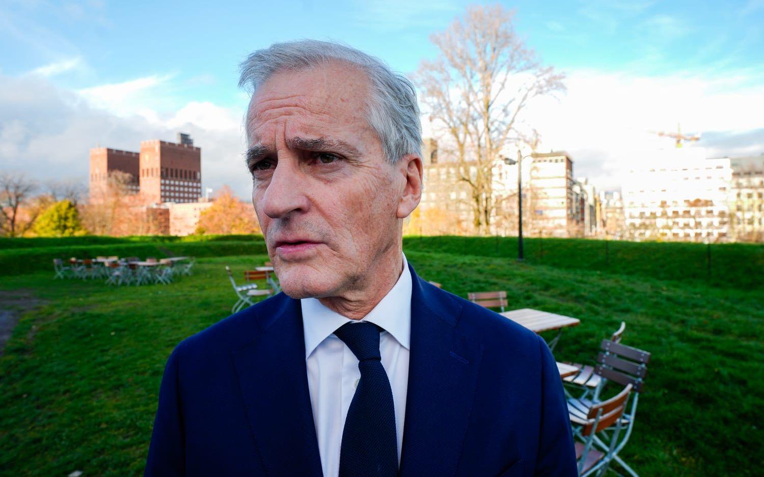 Norges statsminister Jonas Gahr Støre pressas att säga ja till norska garantier för lån till Ukraina. Arkivfoto.