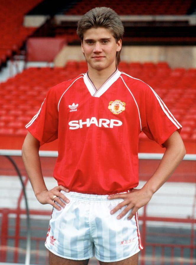 19. Då: Jonny Rödlund fick chansen som ungdomsproffs i Manchester United i slutet av 1980-talet. Och blev Sveriges bäste målskytt i OS 1992. Foto: Bildbyrån