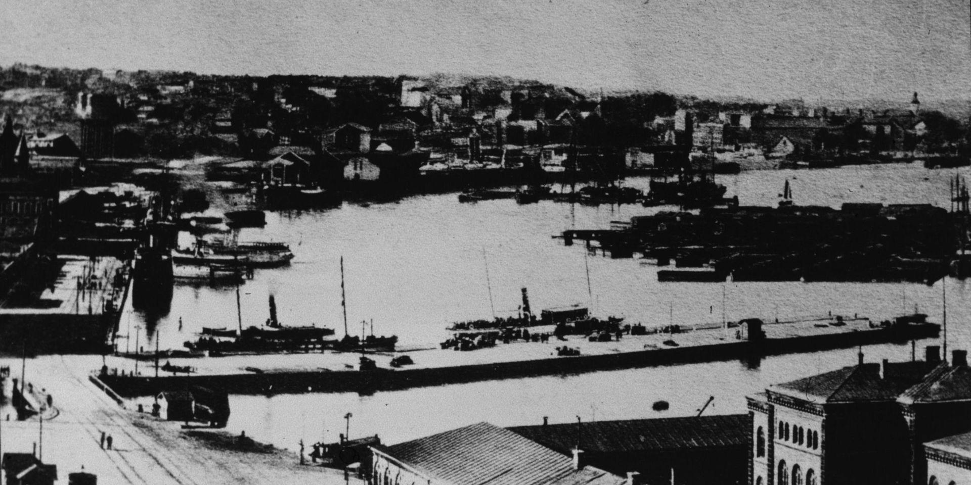 Skeppsbron. Bilden tagen frŒn Kvarnberget 1880 -tal.
