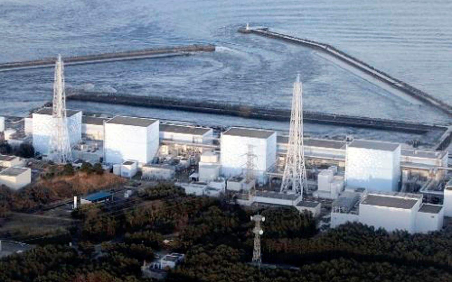 <strong>FUKUSHIMA.</strong>Naturkatastrofen i mars 2011 skadade fyra reaktorer vid kärnkraftverket Fukushima. Nu besöks haveriplatsen av turister varje år. Vid besöket måste turisterna bära skoskydd, ansiktsmask och bomullsvantar. Det är dock fortfarande för farligt att besöka reaktor 1-3 som drabbades av härdsmältor. Foto: TT
