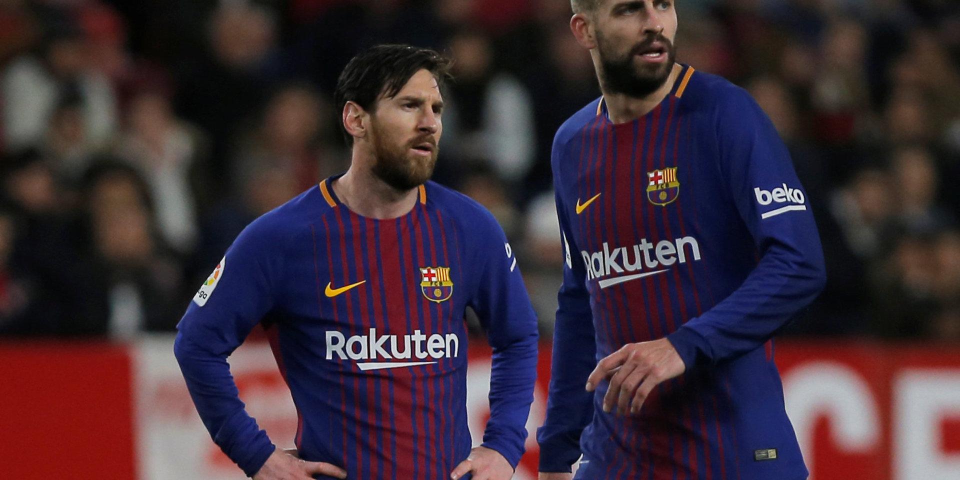 Leo Messi och Gerard Piqué, båda i Barcelonas spelarråd, har meddelat klubben att man inte tänker gå ner i lön. 