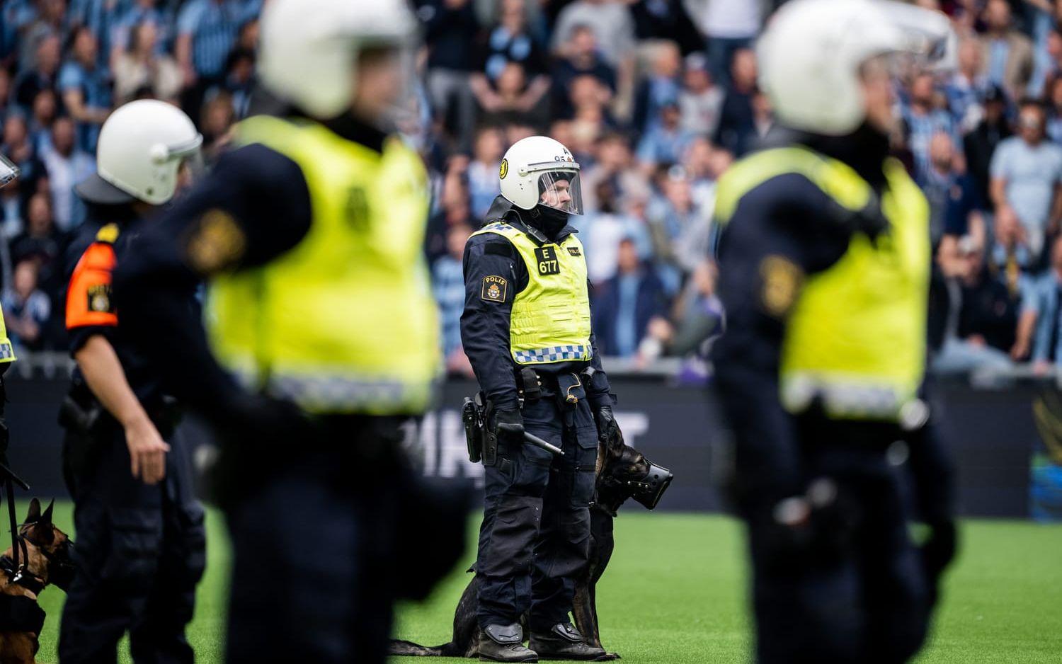 Det utspelade sig skandalscener under derbyt mellan Djurgården och AIK förra helgen. 