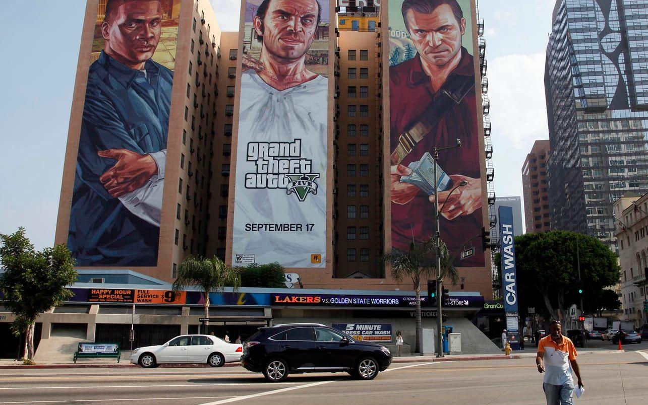 Vid lanseringen av Grand Theft Auto V i september 2013 syntes enorma bilder på husfasader i Los Angeles.