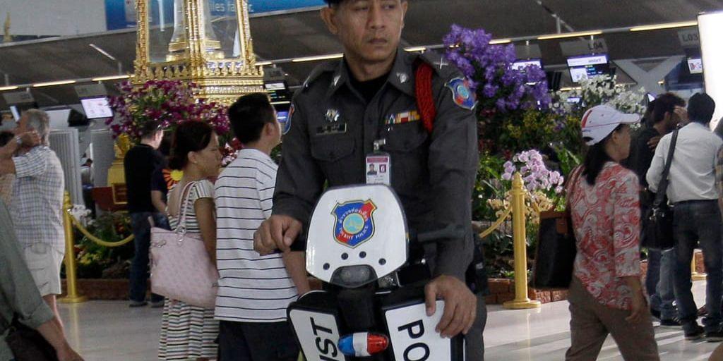 Den norske polismannen greps på Suvarnabhumi-flygplatsen i Bangkok med ammunition i bagaget.