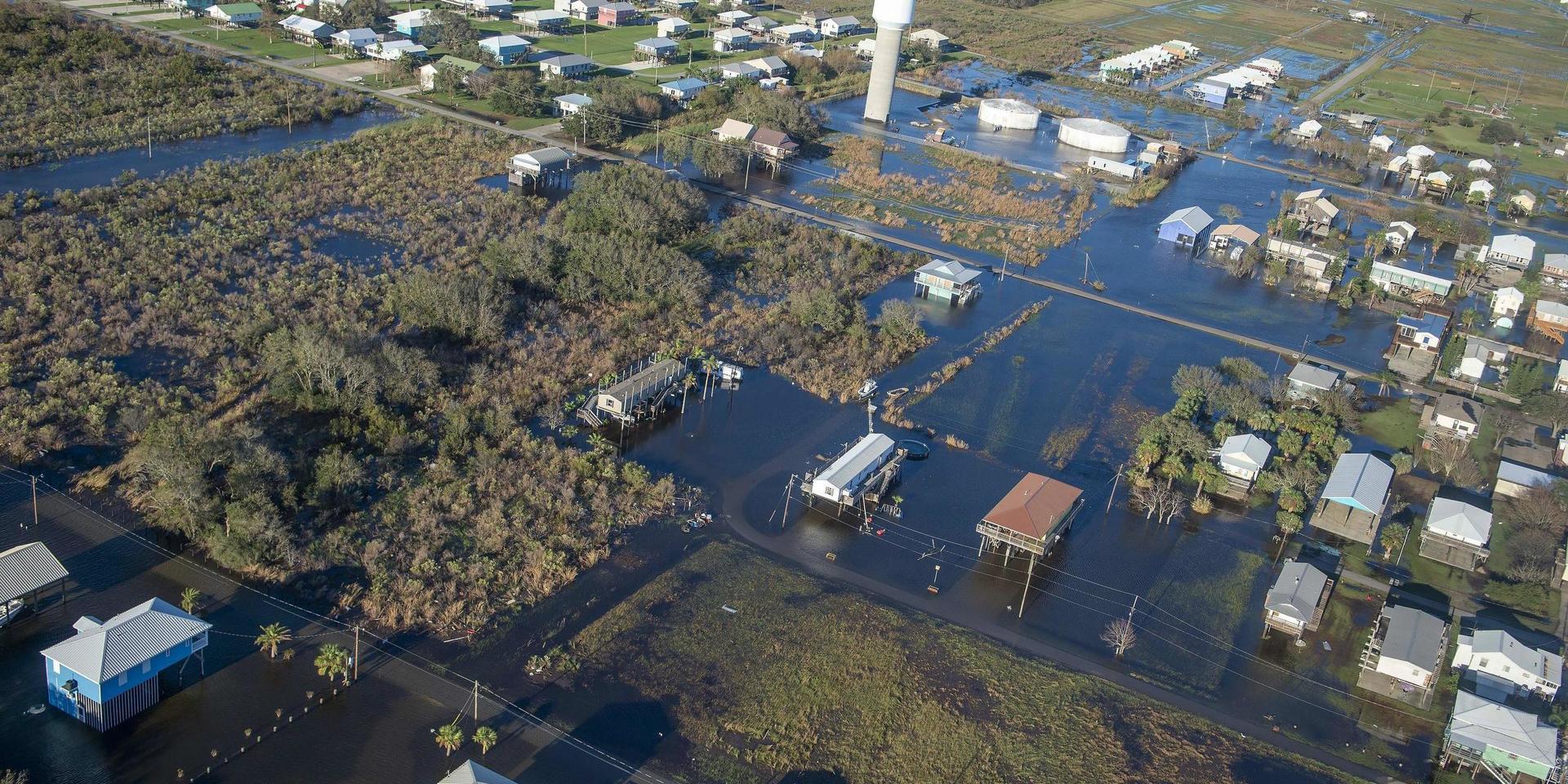 Översvämningar i Louisiana efter ovädrets framfart.