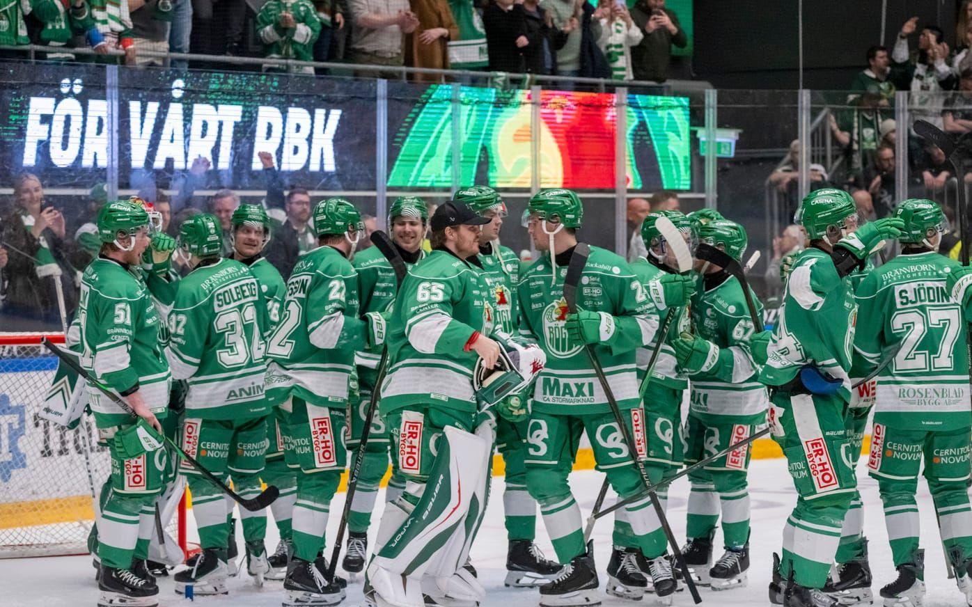 Röglejubel efter den historiska vändningen mot Färjestad i kvartsfinalserien. Arkivbild.