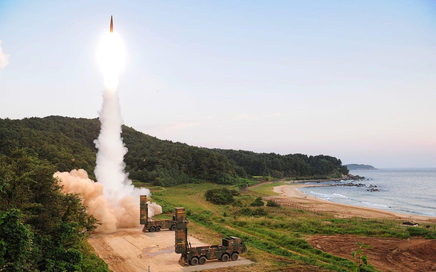 Sydkorea utförde som svar på Nordkoreas kärnvapentest provskjutningar med missiler. FOTO: Sydkoreas försvarsdepartement/AP
